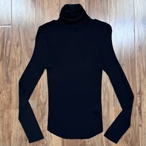 Zara • Silky Turtleneck